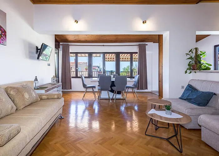 Nede Apartment *