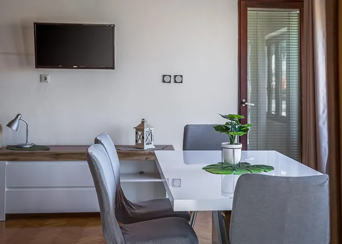Apartment Nede *