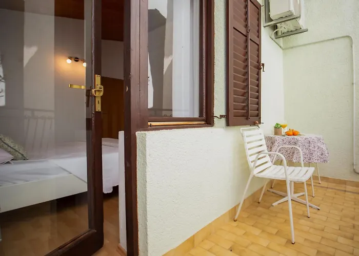 Apartment Nede *