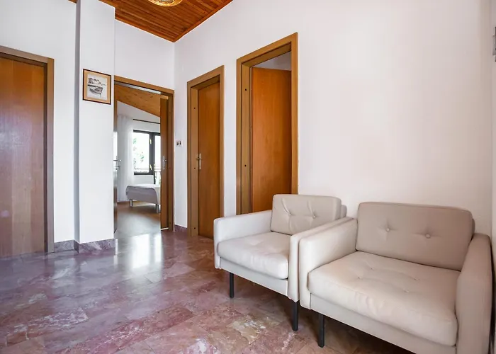 Nede Apartment