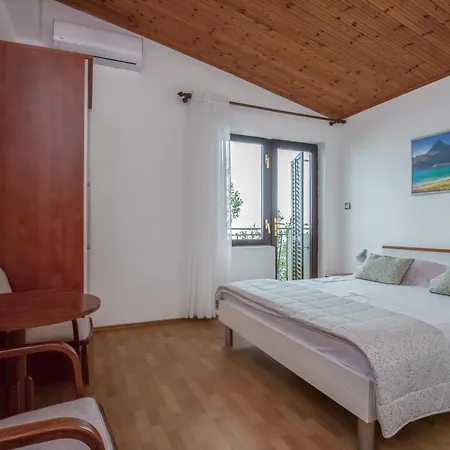 Nede Apartment *