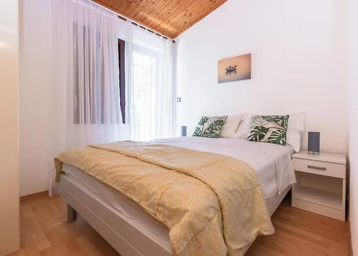 Nede アパート *